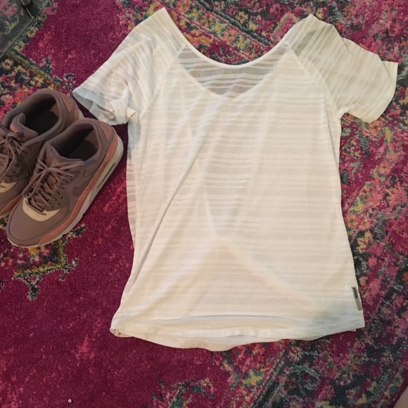 White Reebok Top - Picture 2 of 3